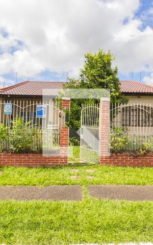 Casa à venda com 130m², 3 quartos e 2 vagasFachada