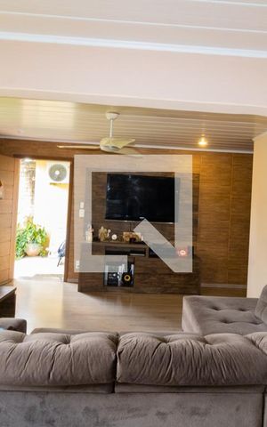 Casa à venda com 130m², 3 quartos e 2 vagasSala