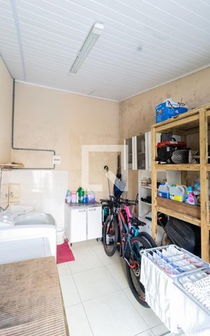 Casa à venda com 130m², 3 quartos e 2 vagasÁrea de Serviço