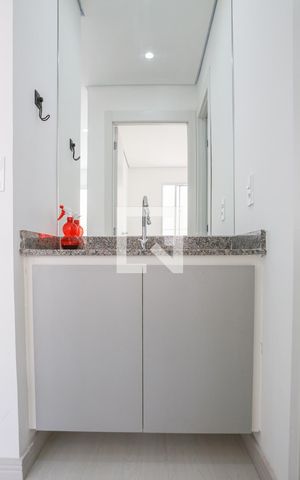 Apartamento à venda com 38m², 2 quartos e sem vaga Apartamento à venda com 38m², 2 quartos e sem vagaBanheiro