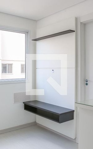 Apartamento à venda com 38m², 2 quartos e sem vaga Apartamento à venda com 38m², 2 quartos e sem vagaSala