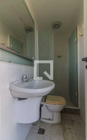 Apartamento à venda com 300m², 3 quartos e 3 vagas Apartamento à venda com 300m², 3 quartos e 3 vagasTerraço - Banheiro externo 2