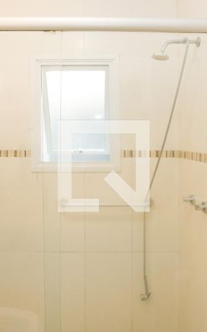 Casa à venda com 150m², 2 quartos e 6 vagas Casa à venda com 150m², 2 quartos e 6 vagasBanheiro