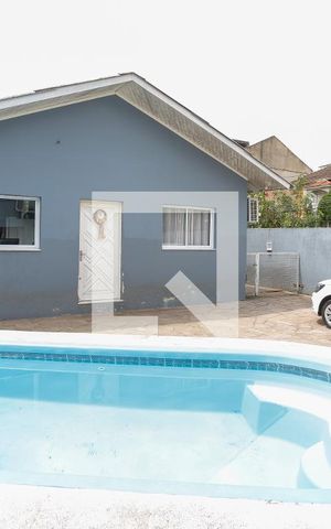 Casa à venda com 150m², 2 quartos e 6 vagas Casa à venda com 150m², 2 quartos e 6 vagasPisicina