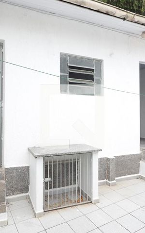 Casa à venda com 140m², 2 quartos e 1 vagaÁrea de Serviço
