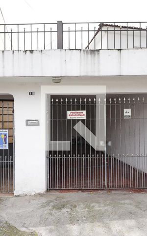 Casa à venda com 140m², 2 quartos e 1 vagaFachada