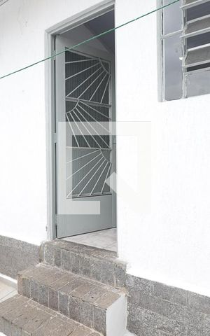 Casa à venda com 140m², 2 quartos e 1 vagaÁrea de Serviço