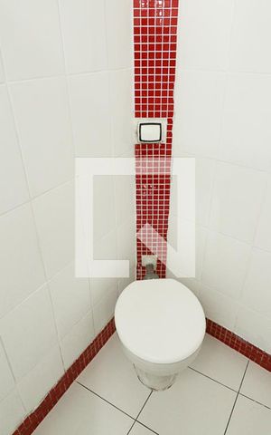 Casa à venda com 140m², 2 quartos e 1 vagaBanheiro