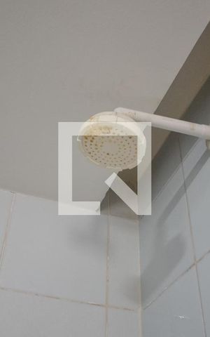 Apartamento à venda com 90m², 2 quartos e 1 vaga Apartamento à venda com 90m², 2 quartos e 1 vagaBanheiro de Serviço