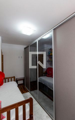 Casa à venda com 100m², 3 quartos e 2 vagas Casa à venda com 100m², 3 quartos e 2 vagasQuarto 1