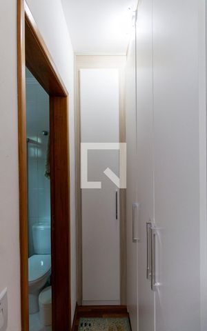 Casa à venda com 100m², 3 quartos e 2 vagas Casa à venda com 100m², 3 quartos e 2 vagasSuíte