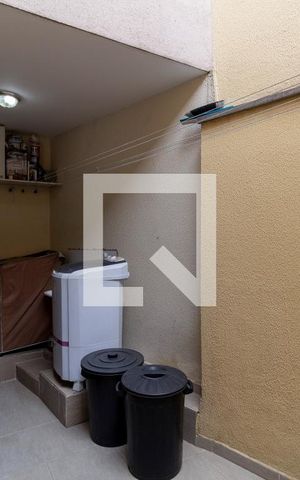 Casa à venda com 100m², 3 quartos e 2 vagas Casa à venda com 100m², 3 quartos e 2 vagasÁrea de Serviço