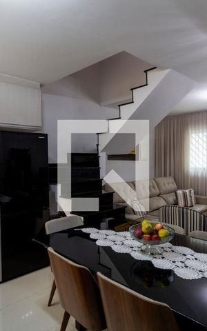 Casa à venda com 100m², 3 quartos e 2 vagas Casa à venda com 100m², 3 quartos e 2 vagasv