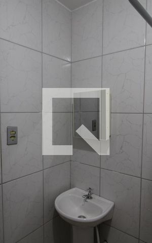 Casa para alugar com 30m², 1 quarto e sem vagaBanheiro