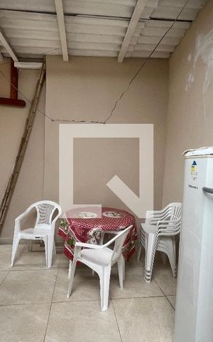 Casa à venda com 56m², 2 quartos e 1 vagaÁrea de Serviço