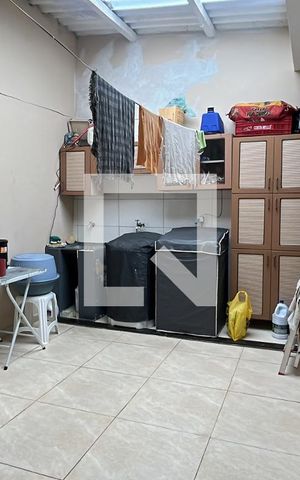 Casa à venda com 56m², 2 quartos e 1 vagaÁrea de Serviço