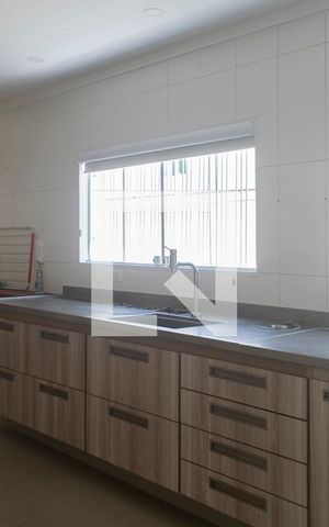 Casa à venda com 238m², 3 quartos e 4 vagas Casa à venda com 238m², 3 quartos e 4 vagasCozinha