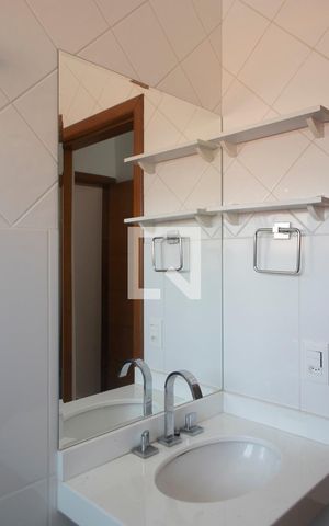 Casa à venda com 238m², 3 quartos e 4 vagas Casa à venda com 238m², 3 quartos e 4 vagasBanheiro Quarto 3