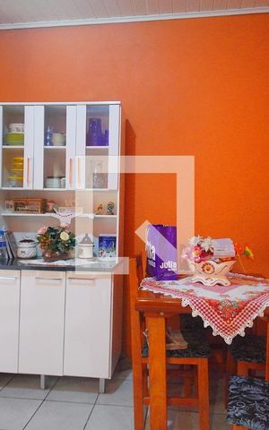 Casa à venda com 120m², 1 quarto e 2 vagas Casa à venda com 120m², 1 quarto e 2 vagasCozinha