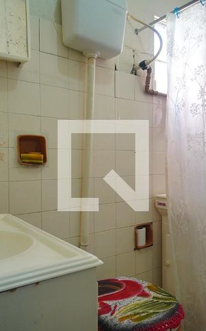Casa à venda com 120m², 1 quarto e 2 vagas Casa à venda com 120m², 1 quarto e 2 vagasBanheiro