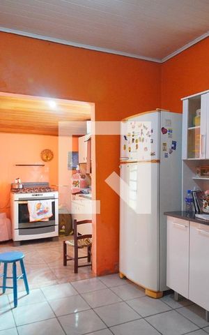 Casa à venda com 120m², 1 quarto e 2 vagas Casa à venda com 120m², 1 quarto e 2 vagasCozinha