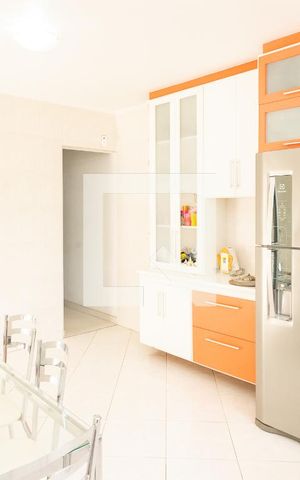 Casa à venda com 210m², 3 quartos e 3 vagas Casa à venda com 210m², 3 quartos e 3 vagasCozinha