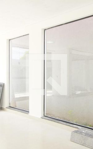 Casa para alugar com 377m², 4 quartos e 5 vagasSala