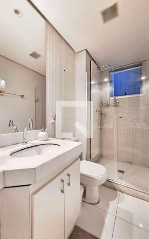 Apartamento à venda com 120m², 4 quartos e 2 vagas Apartamento à venda com 120m², 4 quartos e 2 vagasBanheiro 2