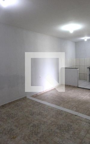 Casa à venda com 60m², 2 quartos e sem vagaSala/cozinha
