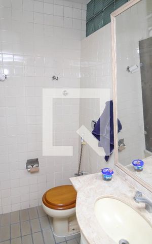 Apartamento à venda com 94m², 3 quartos e sem vaga Apartamento à venda com 94m², 3 quartos e sem vagaBanheiro da Suíte