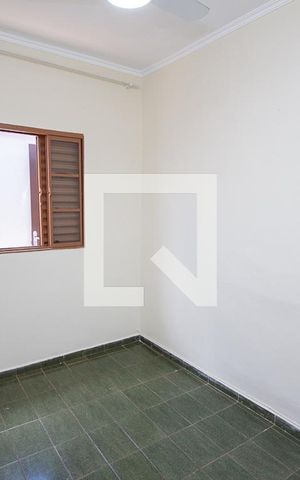 Casa para alugar com 100m², 4 quartos e 2 vagas Casa para alugar com 100m², 4 quartos e 2 vagasQuarto 3