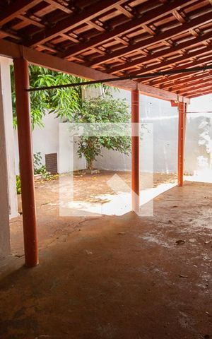 Casa para alugar com 100m², 4 quartos e 2 vagas Casa para alugar com 100m², 4 quartos e 2 vagasQuintal