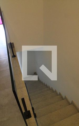 Casa de condomínio para alugar com 250m², 4 quartos e 1 vaga Casa de condomínio para alugar com 250m², 4 quartos e 1 vagaCorredor