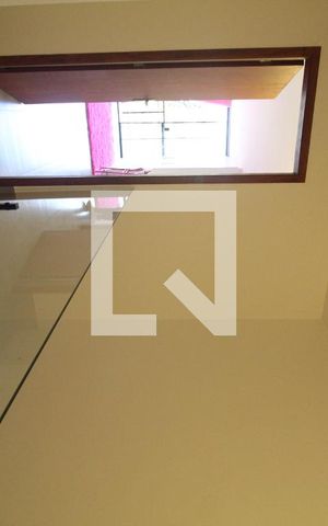 Casa de condomínio para alugar com 250m², 4 quartos e 1 vaga Casa de condomínio para alugar com 250m², 4 quartos e 1 vagaCorredor