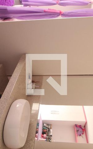 Casa de condomínio para alugar com 250m², 4 quartos e 1 vaga Casa de condomínio para alugar com 250m², 4 quartos e 1 vagaBanheiro da suíte 3