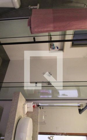 Casa de condomínio para alugar com 250m², 4 quartos e 1 vaga Casa de condomínio para alugar com 250m², 4 quartos e 1 vagaBanheiro da suíte 4