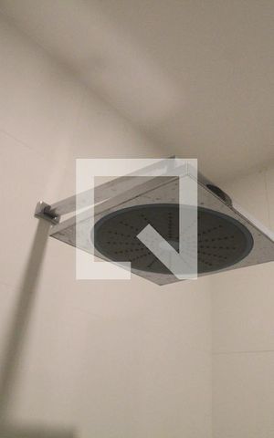 Casa de condomínio para alugar com 250m², 4 quartos e 1 vaga Casa de condomínio para alugar com 250m², 4 quartos e 1 vagaBanheiro da Suíte 2