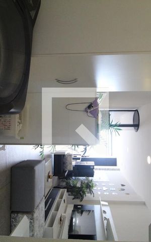 Casa de condomínio para alugar com 250m², 4 quartos e 1 vaga Casa de condomínio para alugar com 250m², 4 quartos e 1 vagaÁrea de Serviço