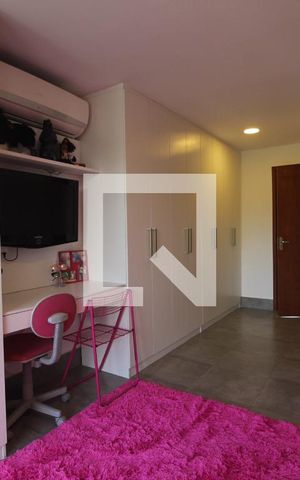Casa de condomínio para alugar com 250m², 4 quartos e 1 vaga Casa de condomínio para alugar com 250m², 4 quartos e 1 vagaSuíte 4