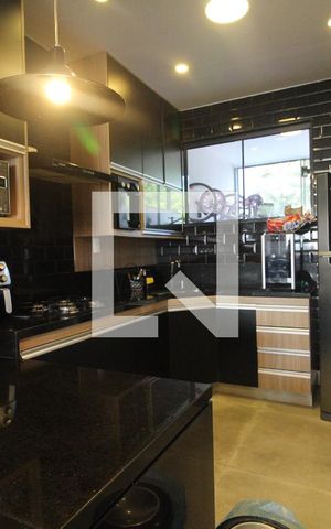 Casa de condomínio para alugar com 250m², 4 quartos e 1 vaga Casa de condomínio para alugar com 250m², 4 quartos e 1 vagaCozinha