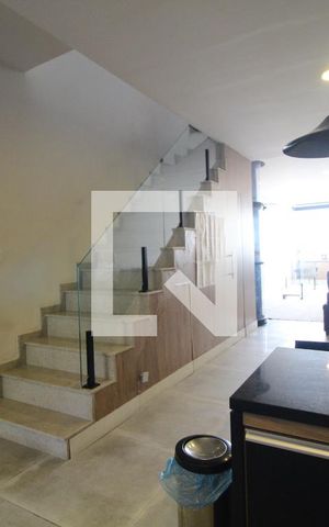 Casa de condomínio para alugar com 250m², 4 quartos e 1 vaga Casa de condomínio para alugar com 250m², 4 quartos e 1 vagaCozinha