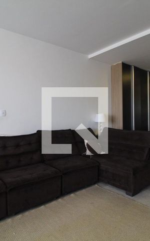Casa de condomínio para alugar com 250m², 4 quartos e 1 vaga Casa de condomínio para alugar com 250m², 4 quartos e 1 vagaSala