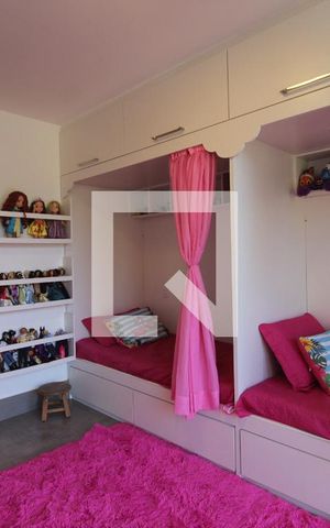 Casa de condomínio para alugar com 250m², 4 quartos e 1 vaga Casa de condomínio para alugar com 250m², 4 quartos e 1 vagaSuíte 4