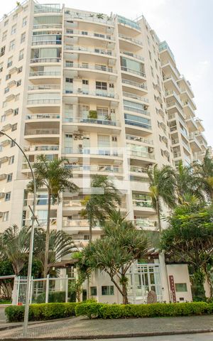 Apartamento à venda com 77m², 2 quartos e 2 vagas Apartamento à venda com 77m², 2 quartos e 2 vagasFachada
