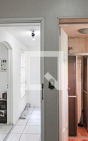 Casa à venda com 630m², 3 quartos e 4 vagas Casa à venda com 630m², 3 quartos e 4 vagasQuarto