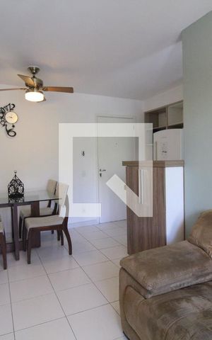 Apartamento à venda com 75m², 2 quartos e 1 vaga Apartamento à venda com 75m², 2 quartos e 1 vagaSala