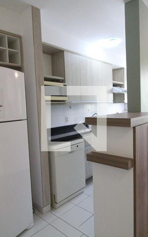 Apartamento à venda com 75m², 2 quartos e 1 vaga Apartamento à venda com 75m², 2 quartos e 1 vagaCozinha e Área de Serviço