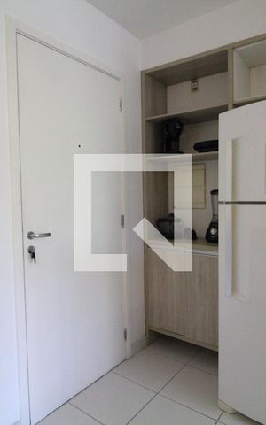 Apartamento à venda com 75m², 2 quartos e 1 vaga Apartamento à venda com 75m², 2 quartos e 1 vagaCozinha e Área de Serviço