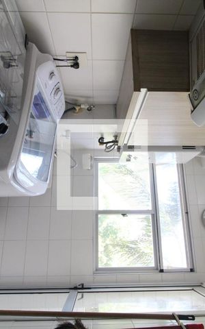 Apartamento à venda com 75m², 2 quartos e 1 vaga Apartamento à venda com 75m², 2 quartos e 1 vagaCozinha e Área de Serviço