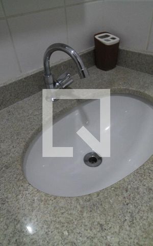 Apartamento à venda com 75m², 2 quartos e 1 vaga Apartamento à venda com 75m², 2 quartos e 1 vagaBanheiro Social